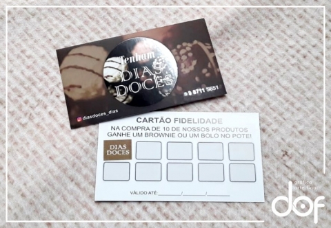CARTÃO FOSCO COM VERNIZ LOCALIZADO FRENTE CARTÃO FIDELIDADE