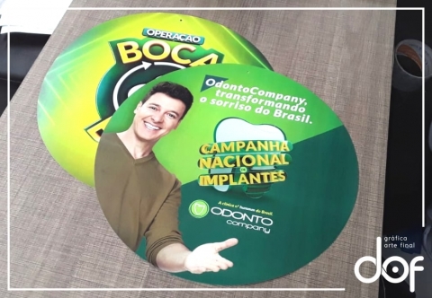 IMPRESSÃO EM PAPEL 300GR - CORTE REDONDO COM FURO. NÃO ACOMPANHA CORDA MOBILE